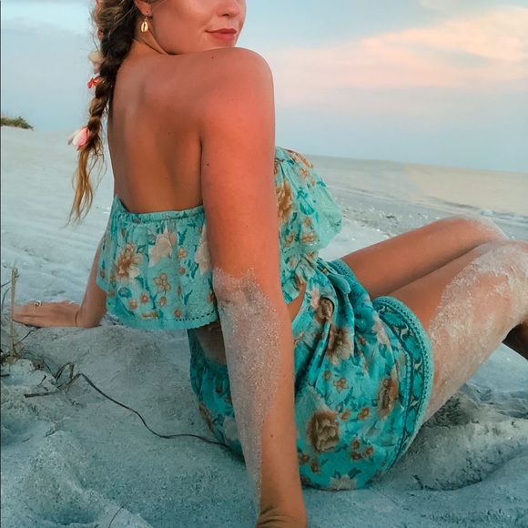 Spell Tops - Rare spell gypsy seashell set seafoam